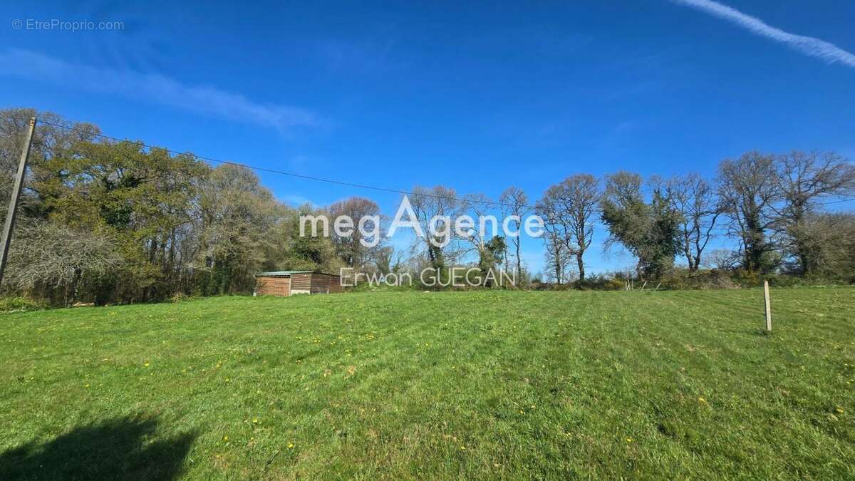 Maison à MELLIONNEC