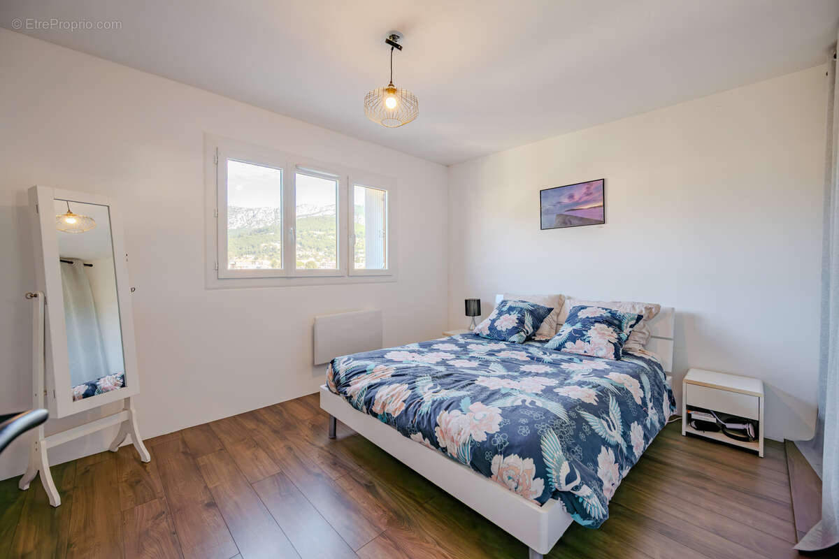 Appartement à LA VALETTE-DU-VAR