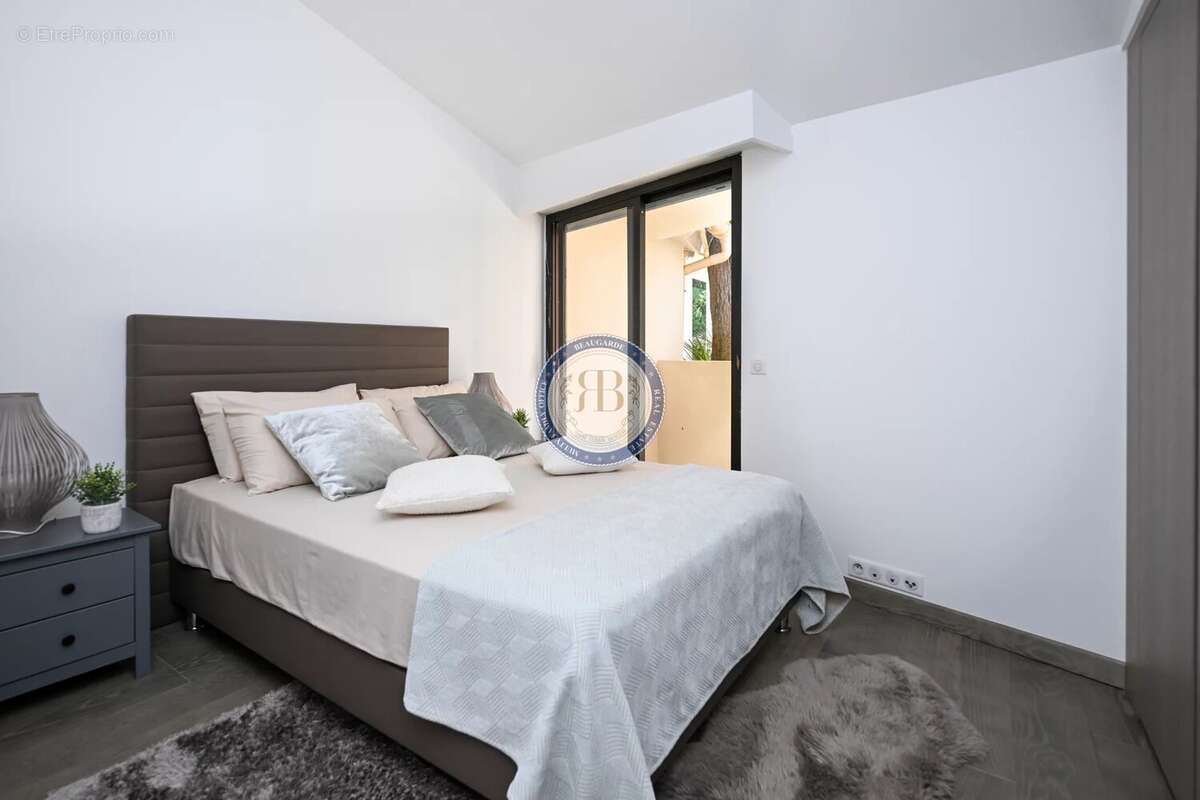 Maison à MOUGINS