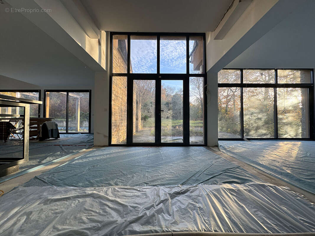 Maison à LES MESNULS