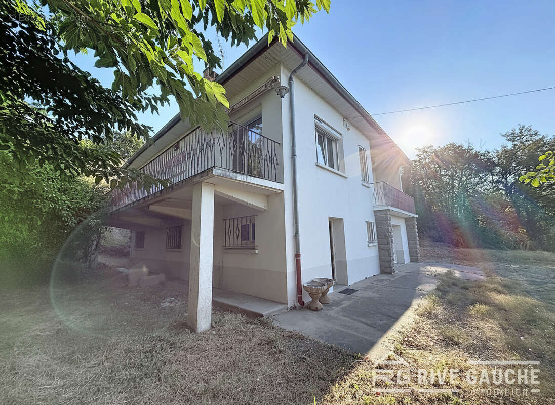Maison lumineuse avec sous-sol complet sur plus de 2 000 m2 de terrain - photo 3