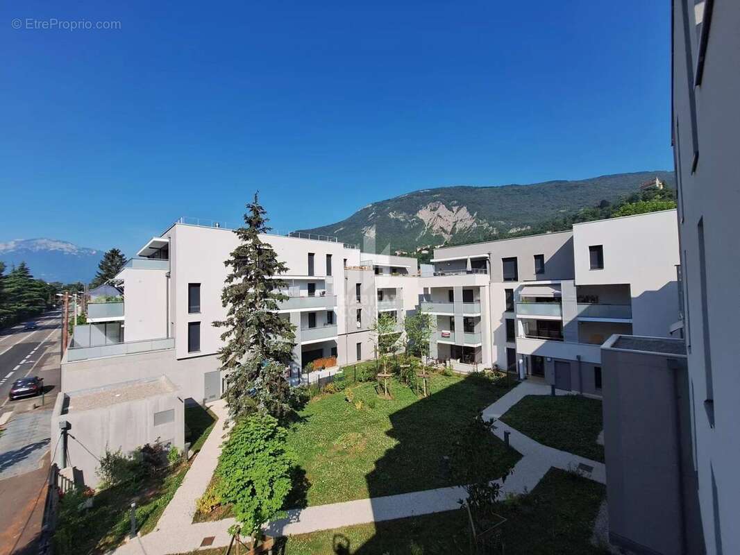 Appartement à CORENC