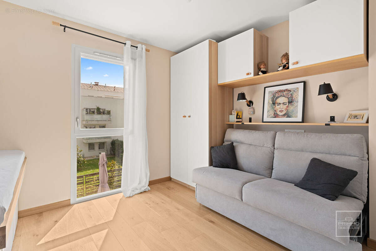 Appartement à NEUVILLE-SUR-SAONE