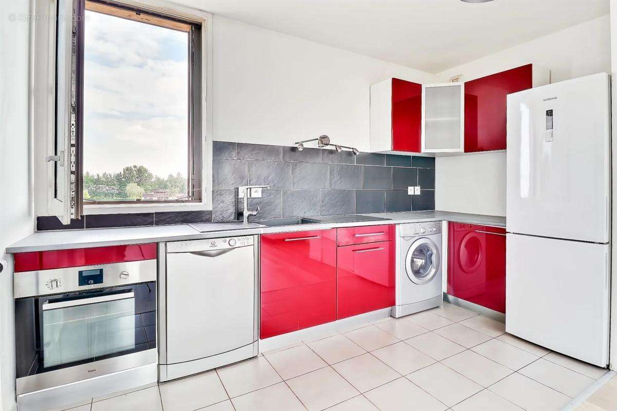 Appartement à SAINTE-GENEVIEVE-DES-BOIS