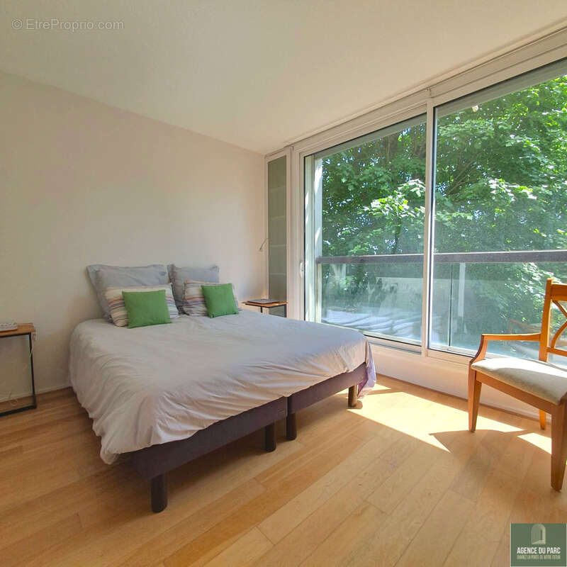 Appartement à VILLE-D'AVRAY