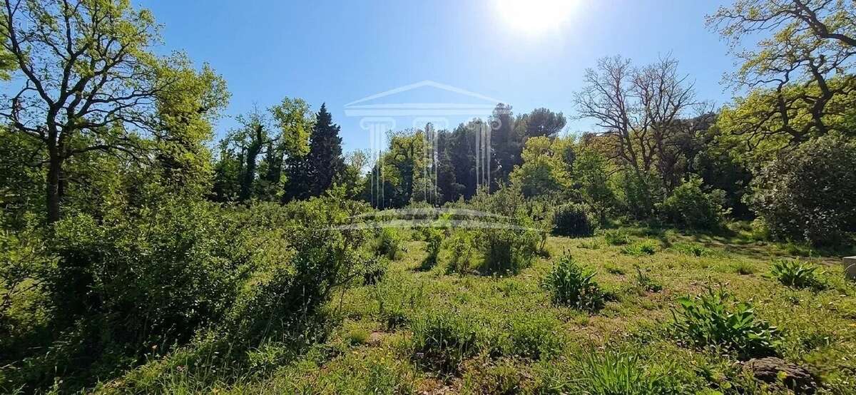 Terrain à BEDARRIDES