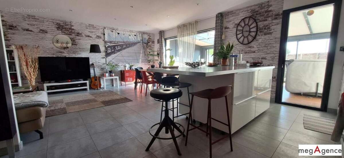 Maison à SAINTE-PAZANNE