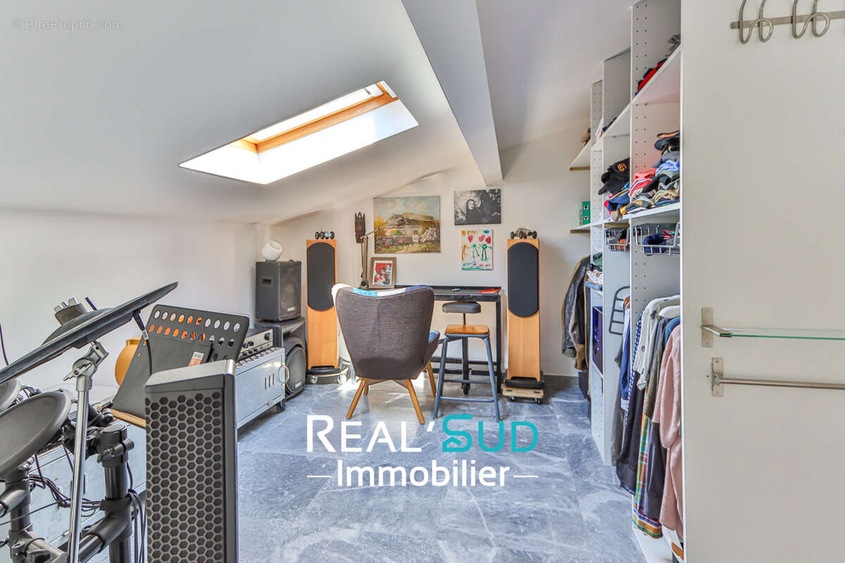 Maison à MARSEILLE-9E