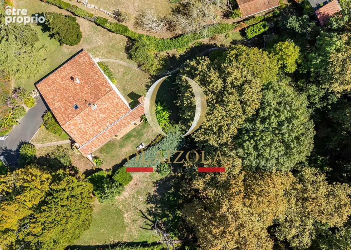 MOUGUERRE BOURG - Villa aux beaux volumes, au calme, sur un vaste terrain - photo 11