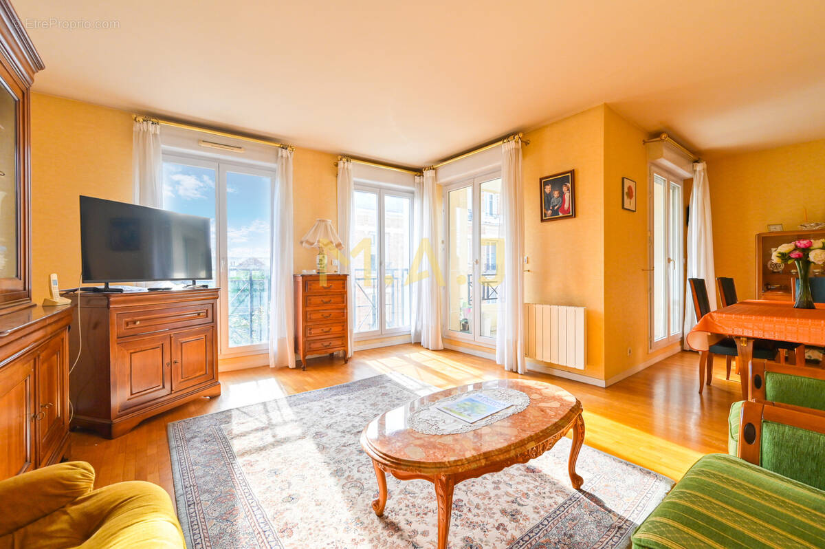 Appartement à LE PERREUX-SUR-MARNE