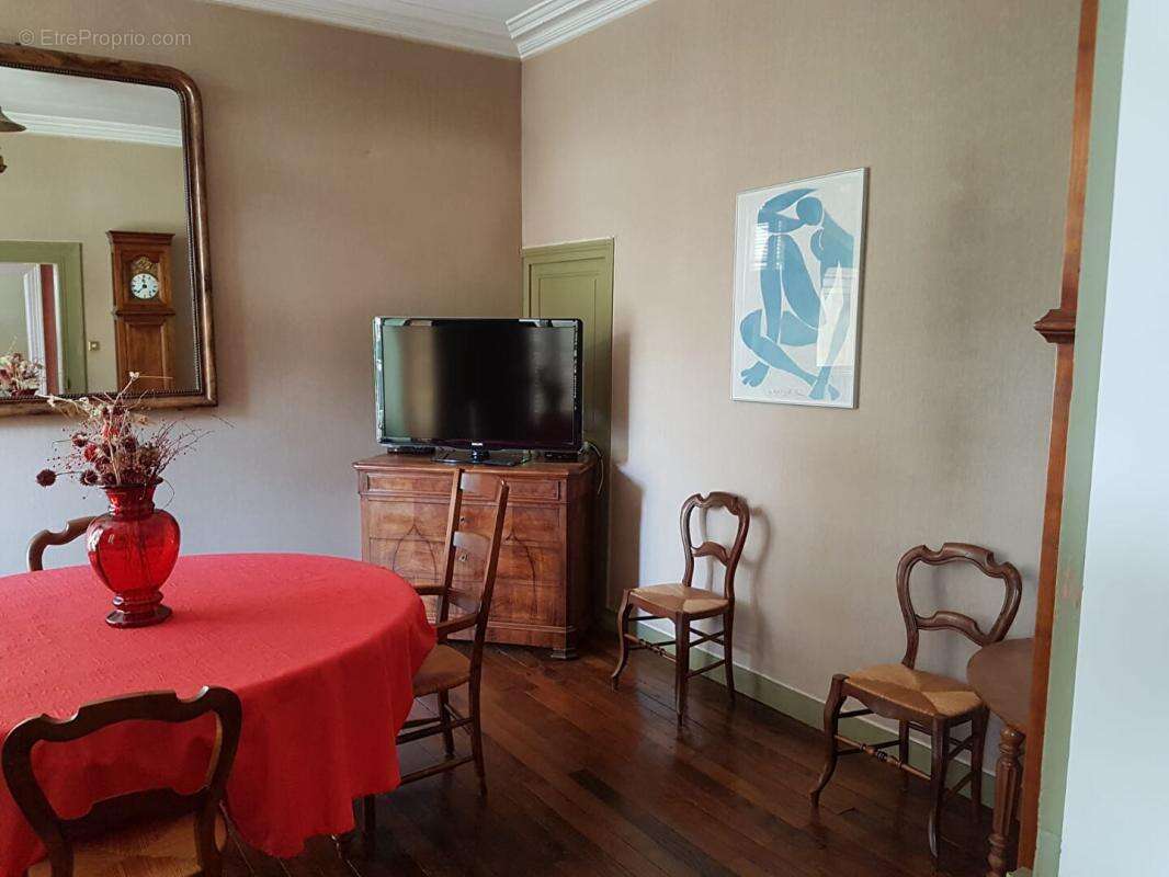 Maison à COULONGES-SUR-L'AUTIZE