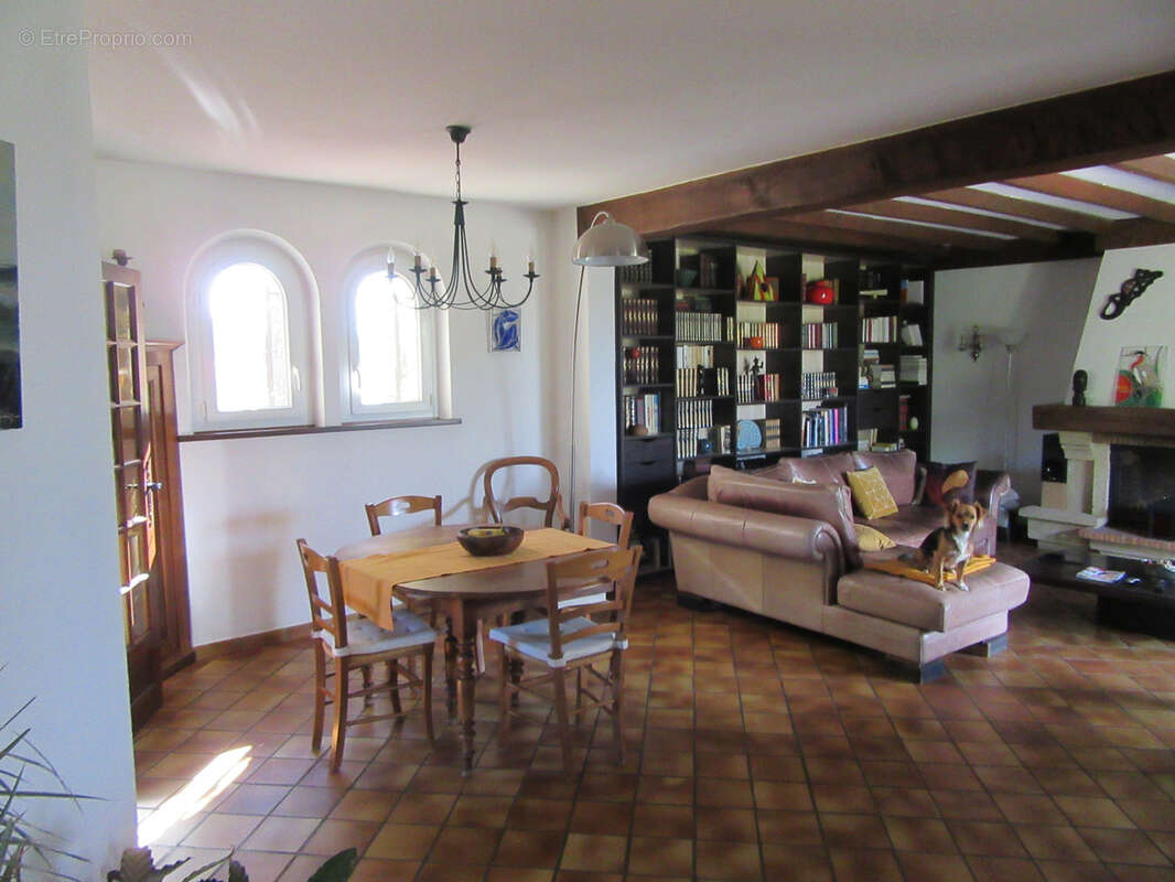 Maison à SAINT-GILLES