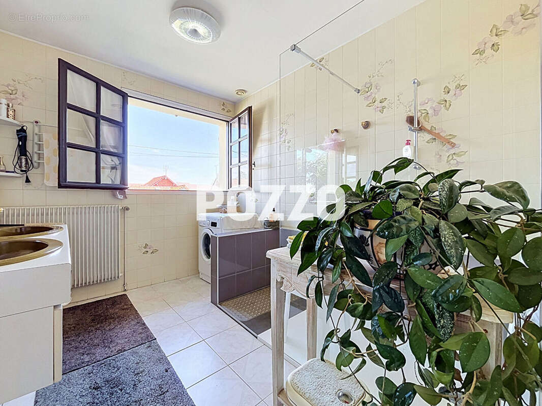 Maison Saint Martin de Bréhal 6 pièces 129 m2 environ - photo 10