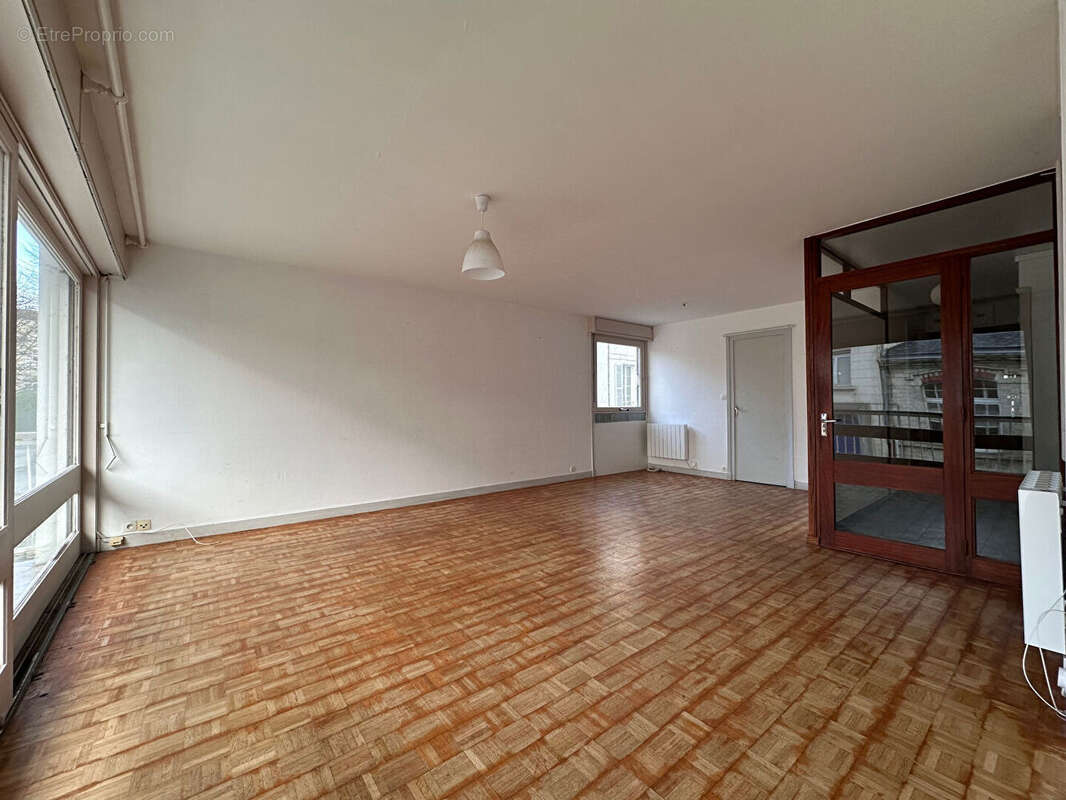 La Rochelle -  Appartement de type IV de 95,46 m² dans le quartier des écoles - photo 2