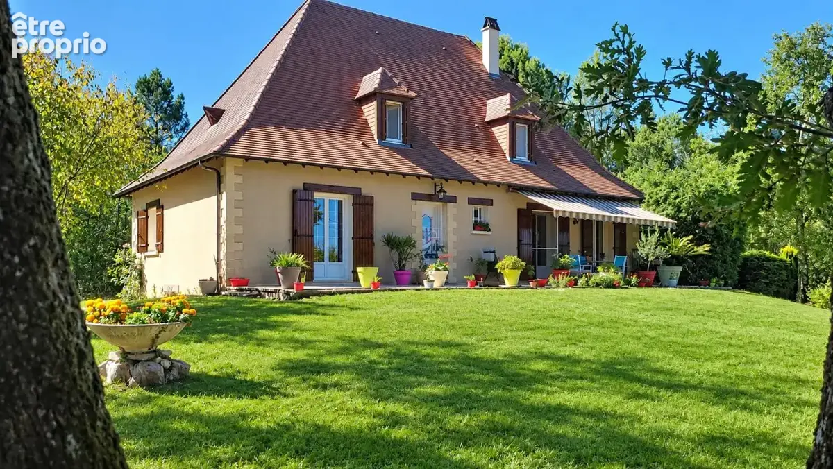 Maison à ROUFFIGNAC-SAINT-CERNIN-DE-REILHAC