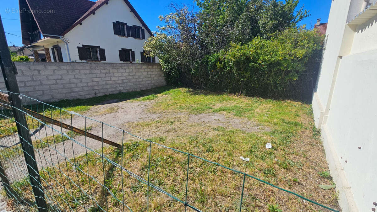 Terrain 86 m2 non constructible à CHAMPIGNY SUR MARNE quartier TREMBLAY - photo 2