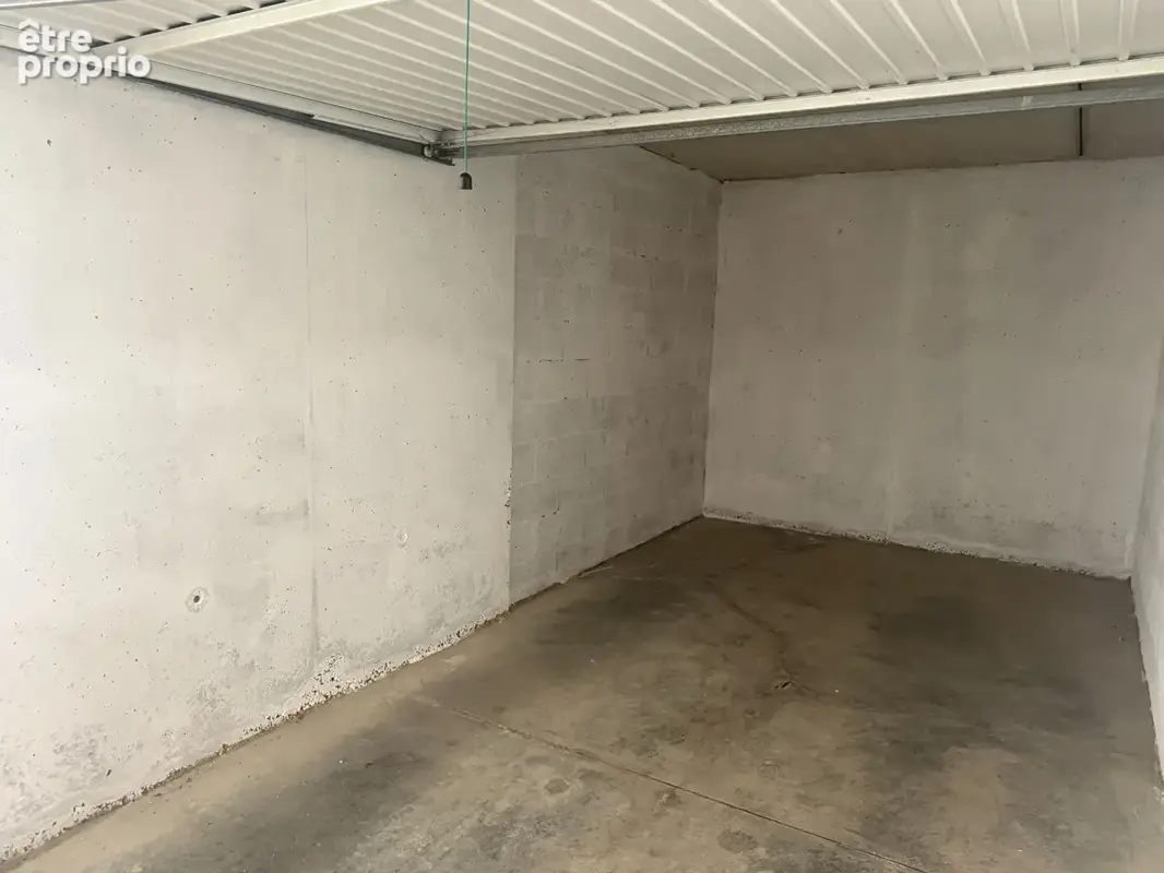 Garage fermé en sous sol - photo 3