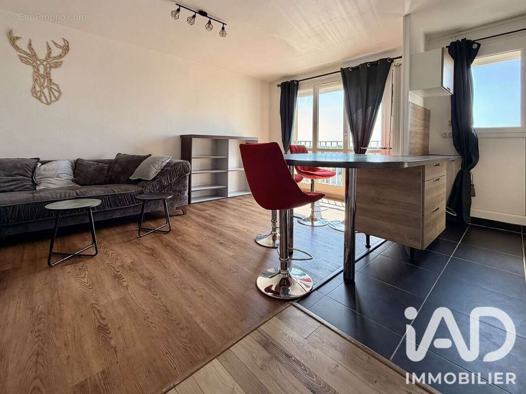 Photo 3 - Appartement à SAINT-JULIEN-LES-VILLAS