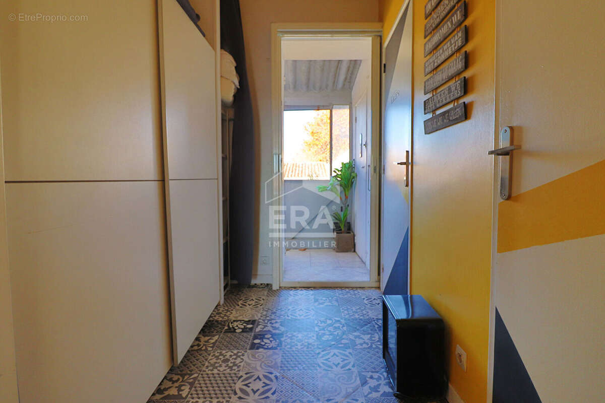 Appartement à MARSEILLE-4E