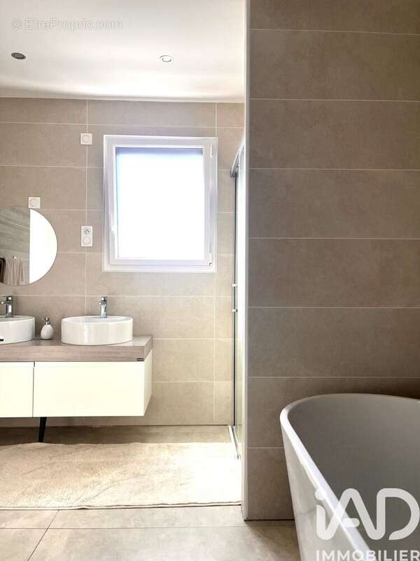 Photo 9 - Maison à TRELAZE