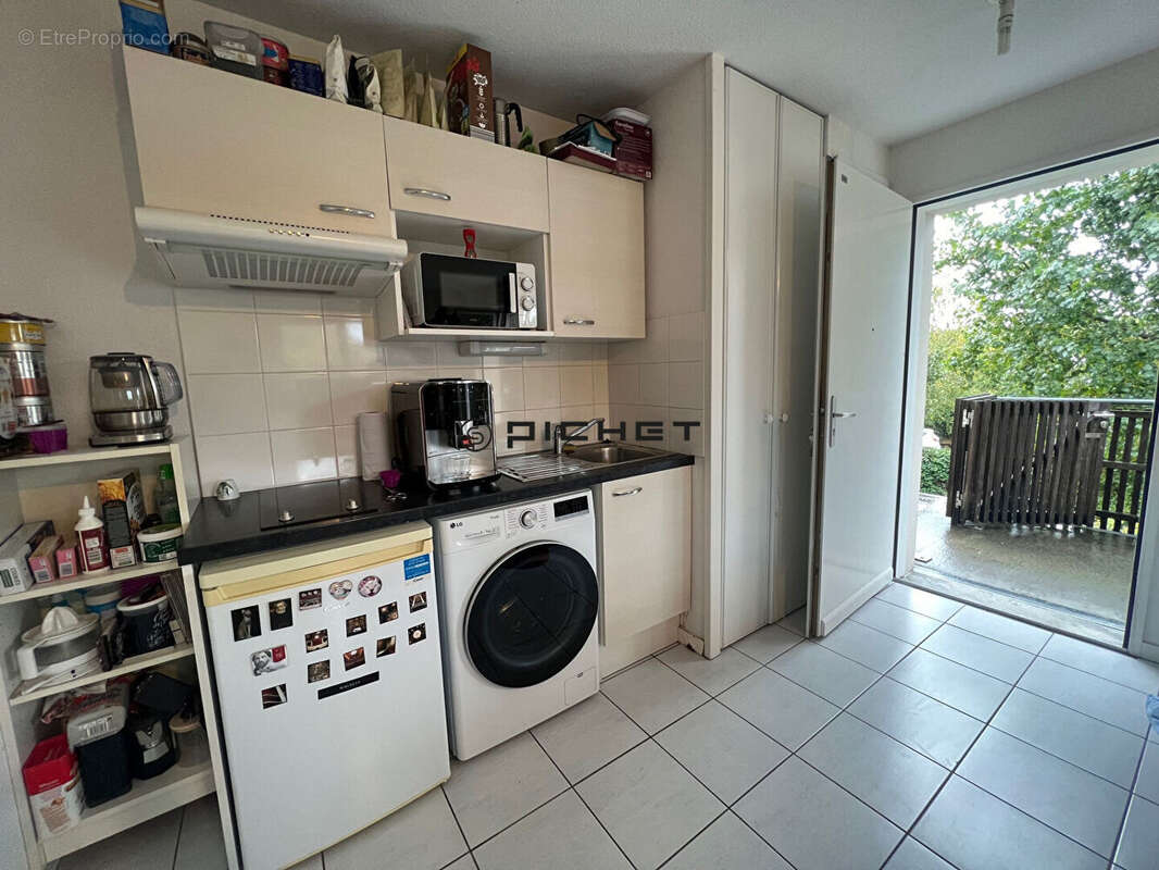 Appartement à SAINT-JEAN-D'ILLAC