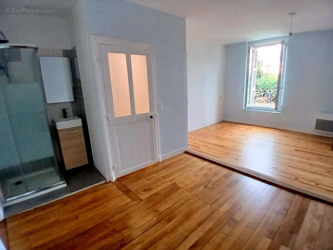 Maison à VILLELOIN-COULANGE