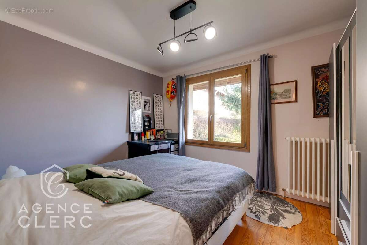 Maison à MENTHON-SAINT-BERNARD