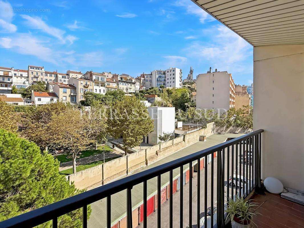 Appartement à MARSEILLE-7E