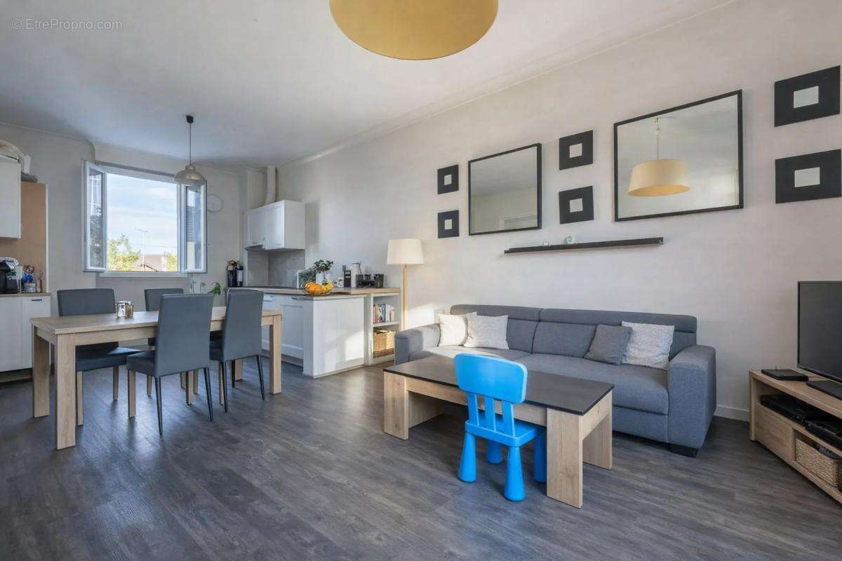 Maison à VILLEMOMBLE