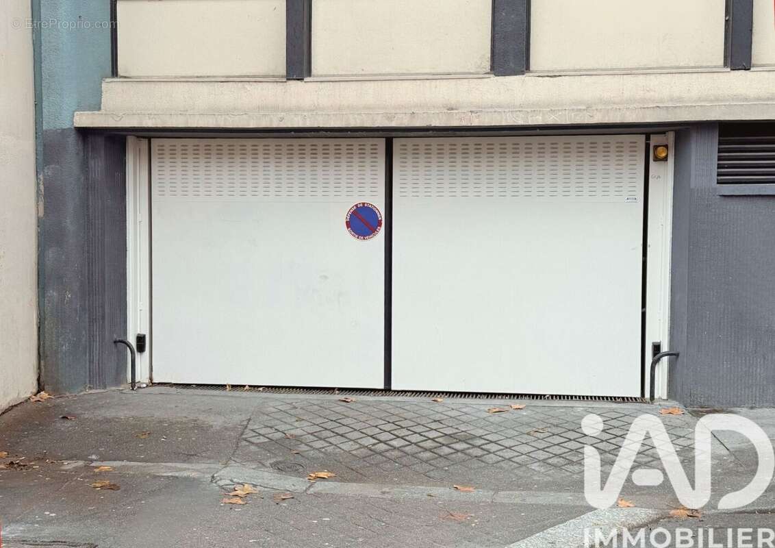 Photo 5 - Parking à PARIS-10E