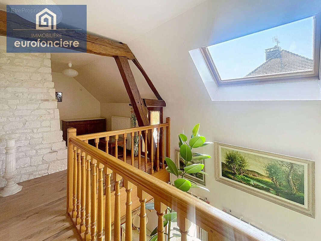 Maison à SAINT-BENOIT-SUR-SEINE