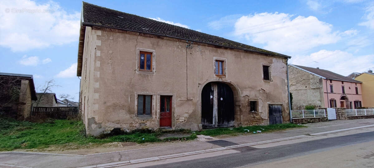 Maison à BAUDONCOURT