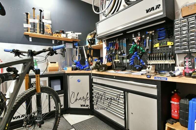 Commerce à BRIANCON