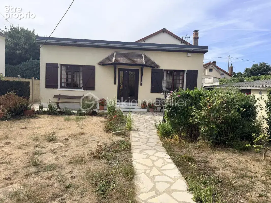 Maison à GOUSSAINVILLE
