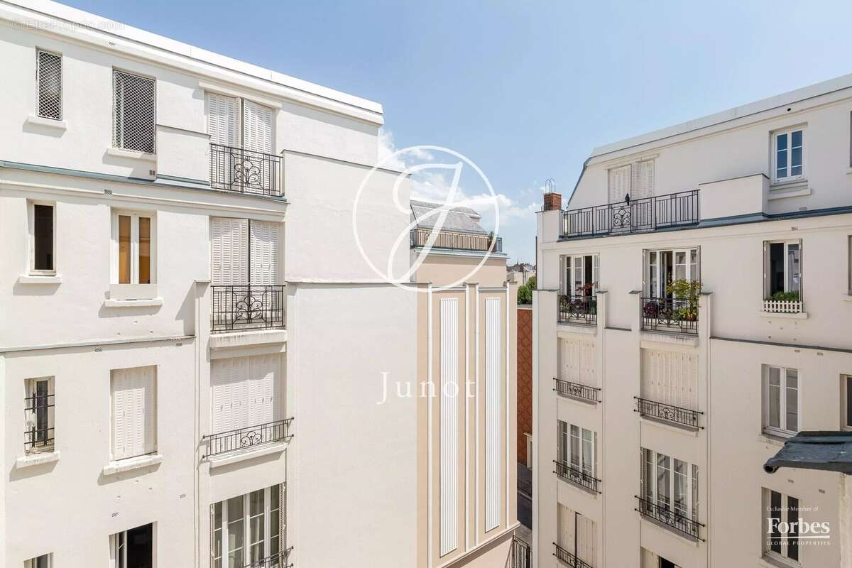 Appartement à PARIS-18E