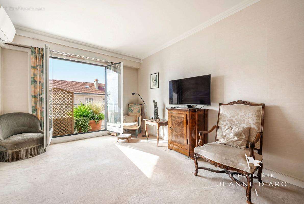 Appartement à VERSAILLES