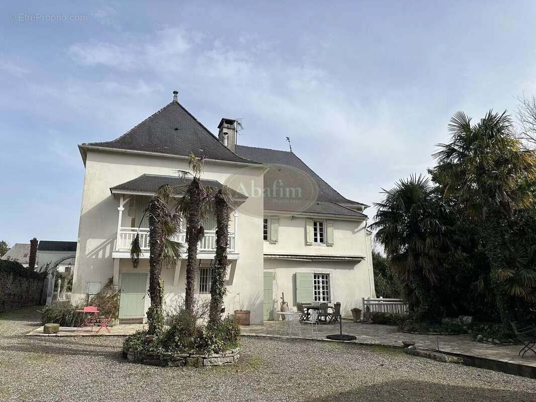 Maison à SAUVETERRE-DE-BEARN