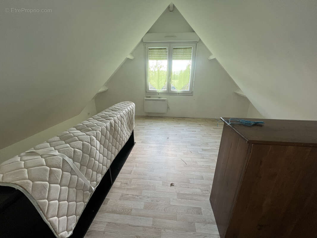 Maison à BOSGUERARD-DE-MARCOUVILLE