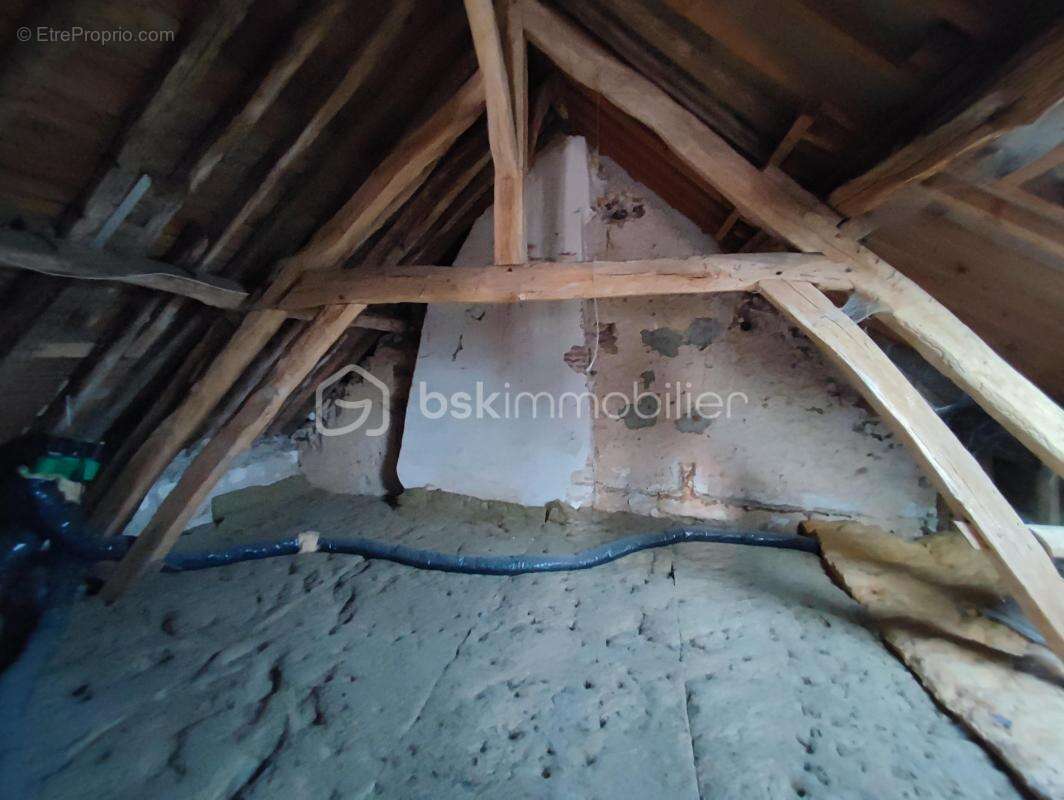 Maison à THORIGNY-SUR-OREUSE