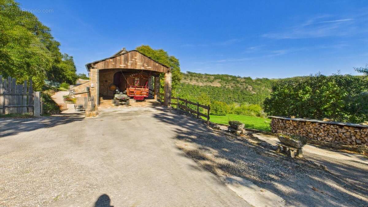 Maison à SEVERAC-LE-CHATEAU