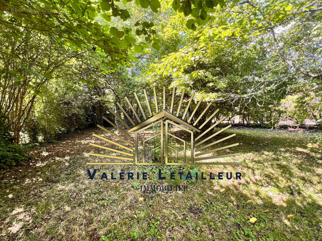 Terrain à POMPIGNAC