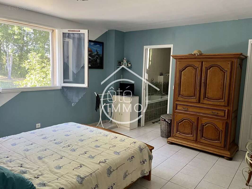 Maison à GAGEAC-ET-ROUILLAC