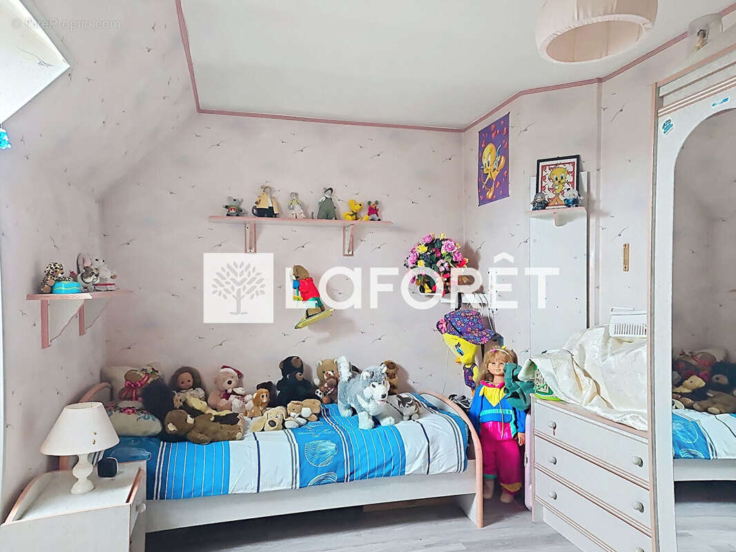 Maison à MOISSY-CRAMAYEL