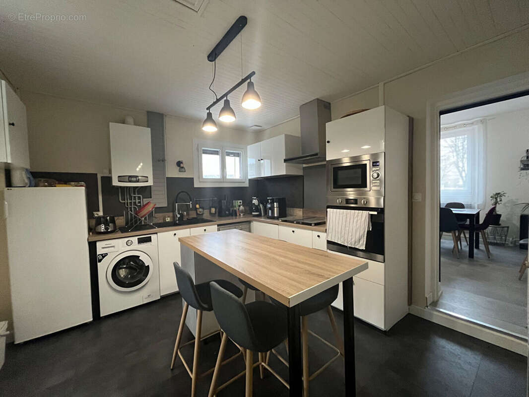 Maison à VARENNES-VAUZELLES