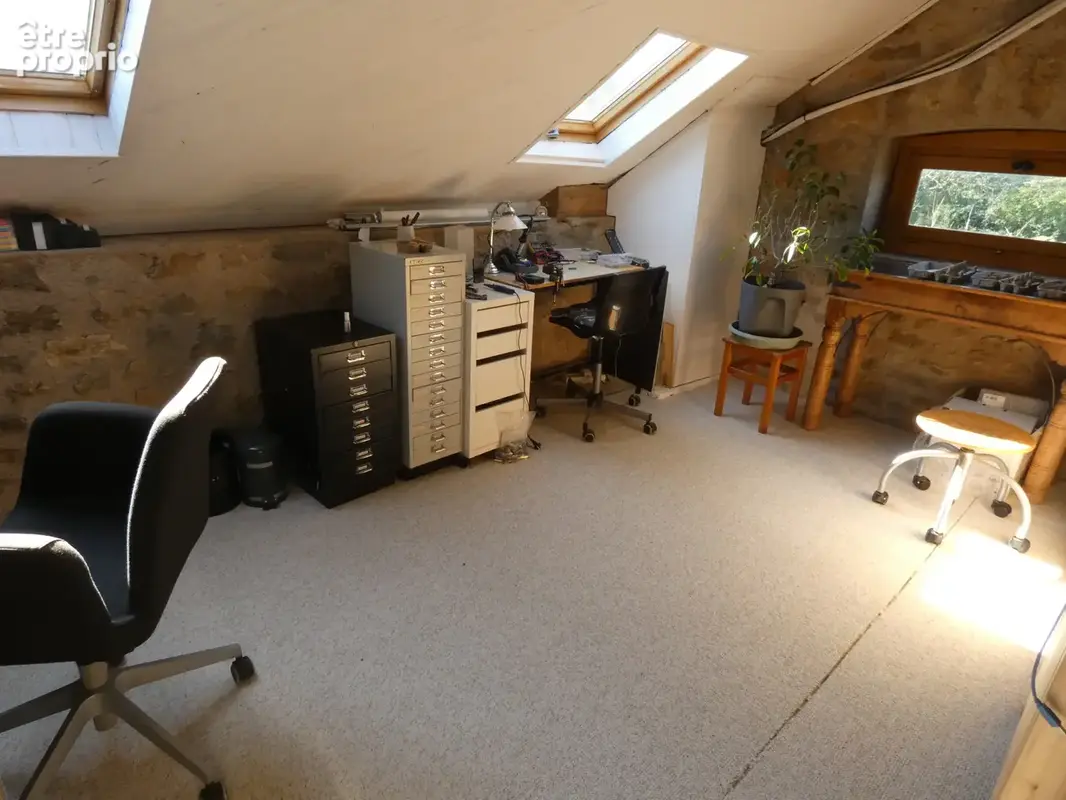 Maison spacieuse et lumineuse avec gîte et dépendances - photo 8