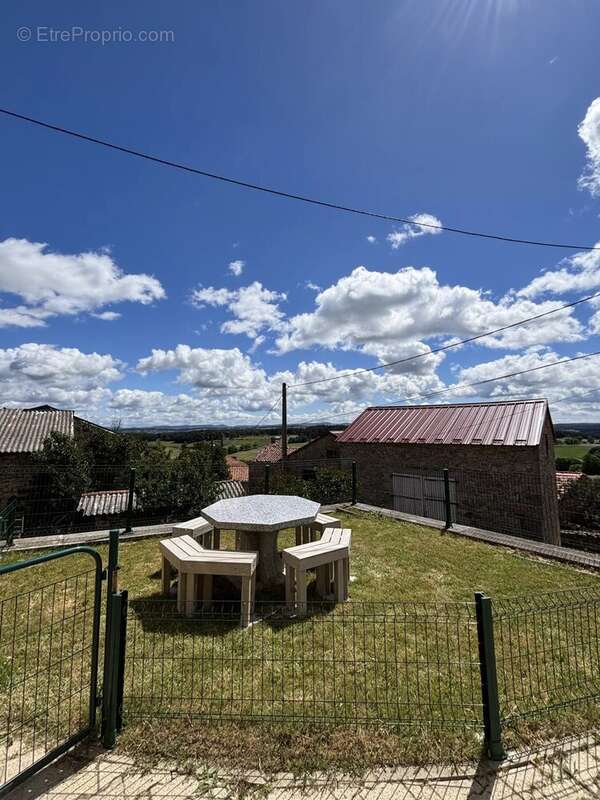 Saugues, charmante maison en pierres. - photo 6