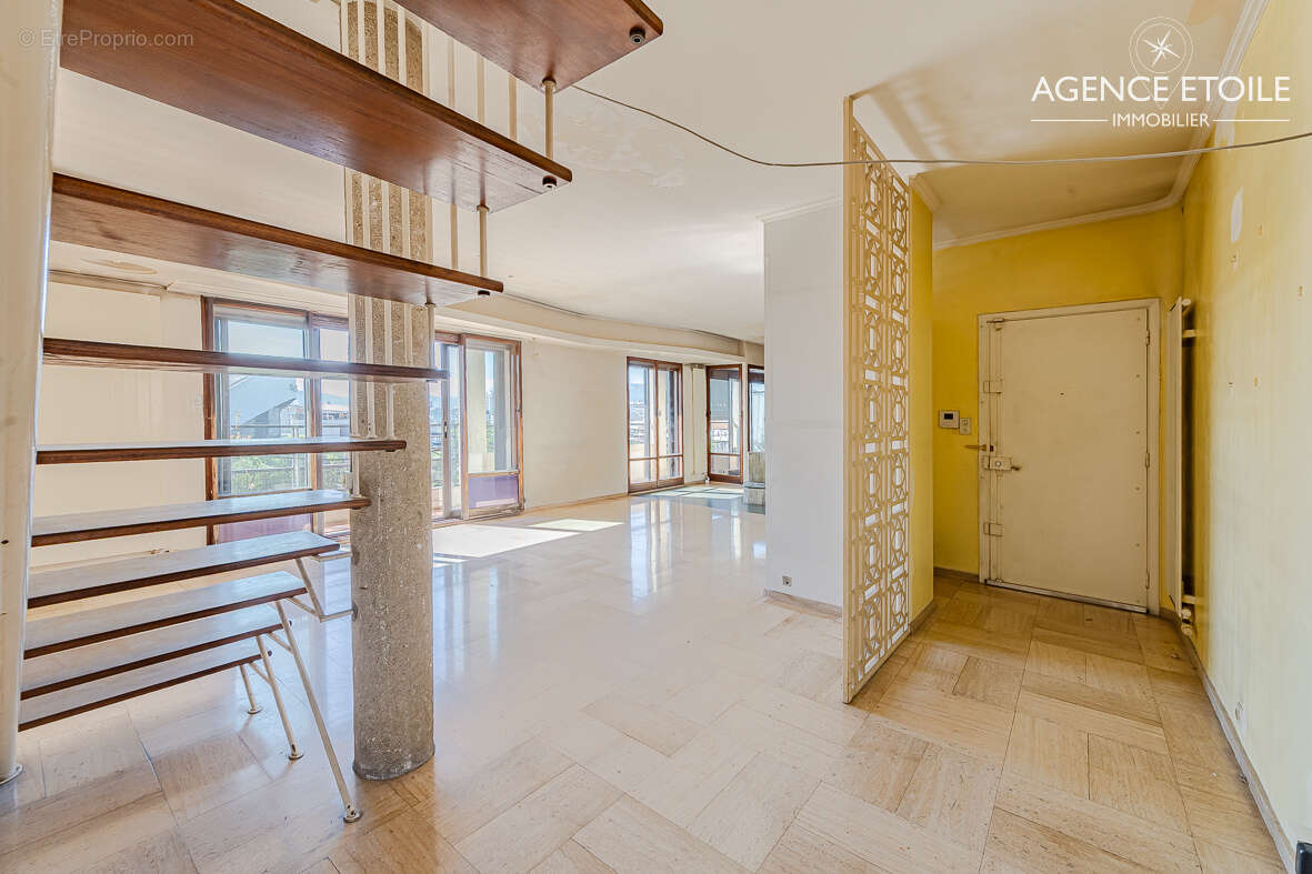 Appartement à MARSEILLE-8E