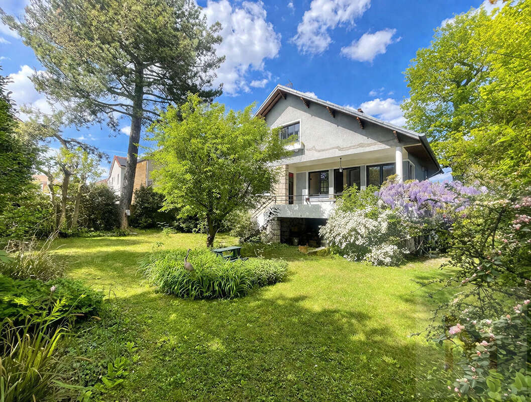 Charmante maison familiale 6 pièces avec jardin arboré sans vis-à-vis - photo 2