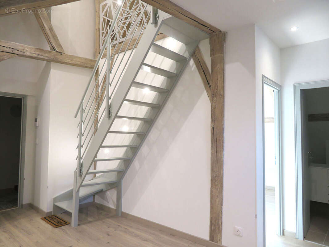 Appartement Dijon T2/3 pièces en duplex - 57 m2 au sol - photo 2