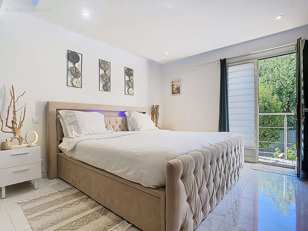 Appartement à MENTON